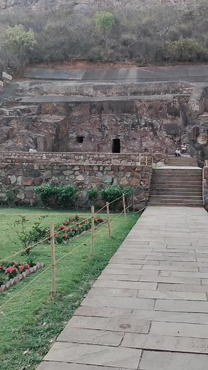 1.8M views · 10K reactions | देखिये WittySpace की श्वेता राठौर का स्वर्ण भंडार और नालंदा विश्वविद्यालय के भ्रमण का रोमांचक अनुभव। #BlissfulBihar #WittySpace #ExploreBihar #Youtube #Vlogger Tejashwi Yadav Ministry of Tourism, Government of India | Department of Tourism, Government of Bihar | Facebook