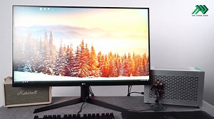 37K views · 410 reactions | Với chỉ hơn 11tr cho một màn hình Gaming to tổ bố 32" , độ phân giải 2K (2560×1440 ) , 144Hz liệu nó ra sao nhể :) . Xem thử clip coi có gì Hot với giá 11tr mà dân tình rần rần đồn thế này ! | Tân Thành Danh | Facebook