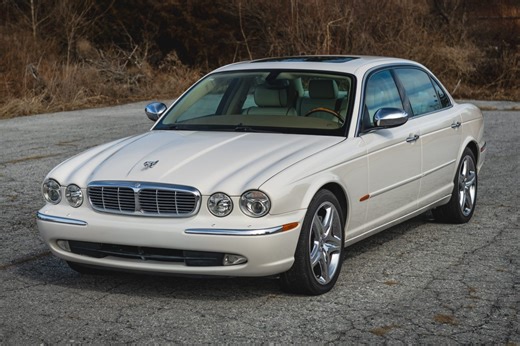 39k-Mile 2005 Jaguar XJ8 Vanden Plas