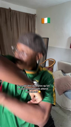 Tu vas bien m’expliquer ça ce soir 🙂‍↔️ #can #afcon #camerountiktok🇨🇲 #hensthesinger