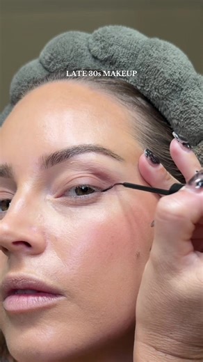 Essential Liquid Liner Tips for Moms Over 30