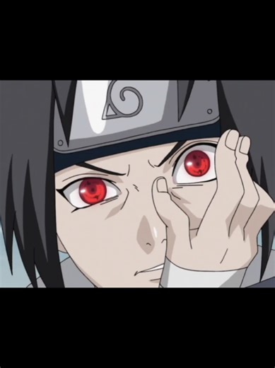 Muchos creen que la oscuridad de Itachi nació la noche de la masacre, pero la realidad es mucho más siniestra. Obito Uchiha fue quien sembró la semilla del trauma mucho antes. ​Al arrebatarle a sus primeros vínculos y asesinar a sus compañeros de equipo frente a sus ojos, Obito no solo eliminó a personas inocentes; destruyó la esperanza de un niño de 8 años. Ese fue el momento en que Itachi entendió que el mundo ninja era una carnicería, forjando al hombre que años después aceptaría cargar con e