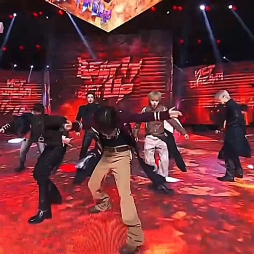 NCT JENO FANPAGE (이 제노) on Instagram: "kbs song festival — beat it up jeno cut © jn20192 #JENO #JENOLEE #LEEJENO #JENONCT #NCTJENO #NCT_JENO #NCTDREAM #제노 #이제노 #李帝努 #ジェノ #เจโน่"