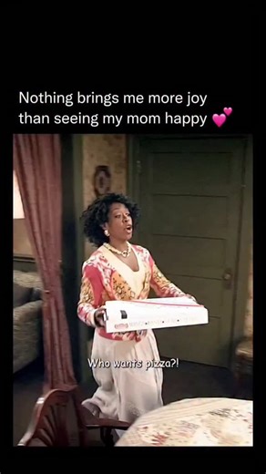 furqan parwez on Instagram: "Everybody Hates Chris (2005-2009) -Although the series is told through exaggerated humor, many of its most uncomfortable moments are drawn directly from Chris Rock's real childhood, using comedy as a shield rather than an escape. Set in 1980s Brooklyn, the show consistently highlights financial pressure, strict parenting, and social isolation, not to dramatize poverty, but to normalize survival through wit and resilience. What gives Everybody Hates Chris its lasting