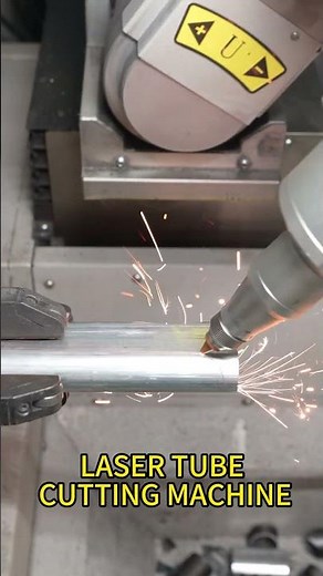 Laser cutting machine cutting galvanized tubes #lasertubecuttingmachine #tubecuttingequipment