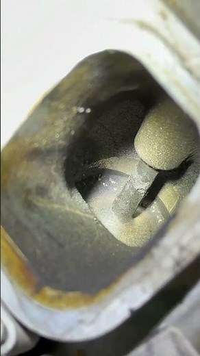 Cleaning up dirty valves! GM Direct injection LS #gmc #automechanic #autotechnician #autotech #chevy