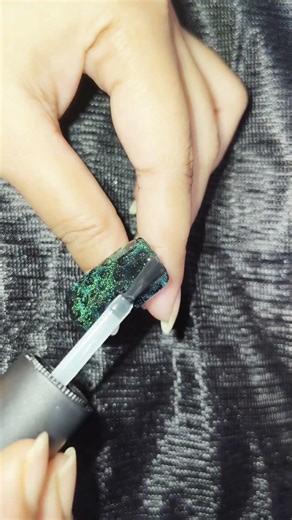 cat eye Nail Art Design 💅#simplenails #cateyenails #trendingshorts 💅🦋