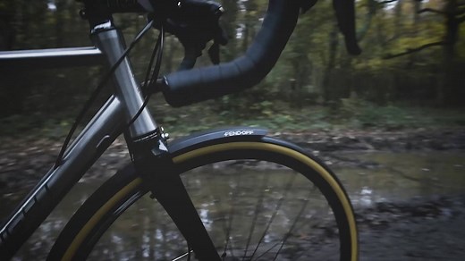 The new Kinesis FEND OFF mudguards make rides in wet and muddy weather conditions a pleasure rather than a pain. Constructed from Anodized Aluminium & adorned with laser graphics, they provide full-wrap coverage & come with durable polypropylene mud flaps. Available now | Kinesis UK