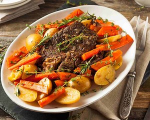 Easy Crockpot Chuck Roast – Tender Slow Cooker Recipe