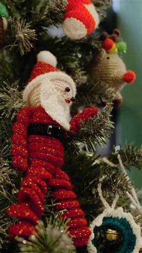 Brisbane Broncos on Instagram: "Driving the spirit of giving 🚗 Spreading holiday cheer with Kia Full of Kindness @kiaaustralia"