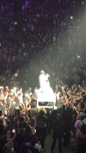 Akon jaw dropping live concert performance in Montreal 🪩🎤 #mtl #akon #concert