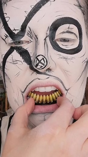 Creating Realistic Monster Teeth Tutorial