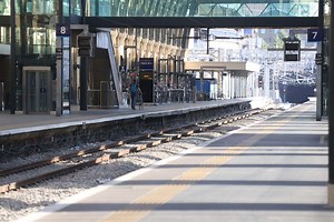 More rail disruption as workers stage second strike of the week