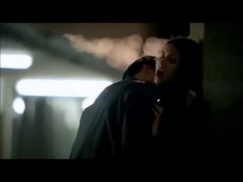 The Vampire Diaries - 3x19 Heart of Darkness - Elena kisses Damon