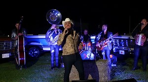 El Komander - 28 Abriles (En vivo) | El Komander