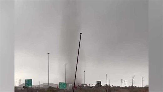 Possible landspout tornado formed in Albuquerque