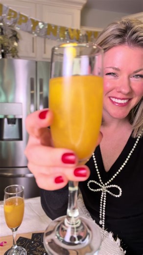 Ball Drop Mimosas ✨🥂 Ring in the New Year with a little sparkle! Freeze orange juice in a ball ice cube tray, roll the frozen OJ spheres in edible gold glitter, then drop one into a glass of champagne. Watch the “ball” drop, shimmer, and slowly turn your mimosa into pure NYE magic ✨ Perfect for midnight toasts, parties at home, or when you want something festive but effortless. Save this for New Year’s Eve & tag me if you try it! 🎉🍾 #Nye #newyearsevetoast #NewYearsEve2025