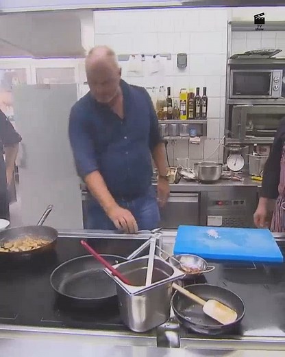 139K views · 970 reactions | Beim Kochduell versagt Tim kann kein Geschnetzeltes kochenTeil 4 #fblifestyle #RosinsRestaurants | Rosins Restaurants Geschichte | Facebook