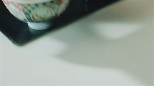 そんなことより、全部食い終わってレジ行く時に紙忘れて、こうやって体伸ばして取るのほんまあるあるすぎる