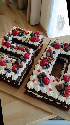 Delicious 50th Birthday Number Cake with Vanilla Cream