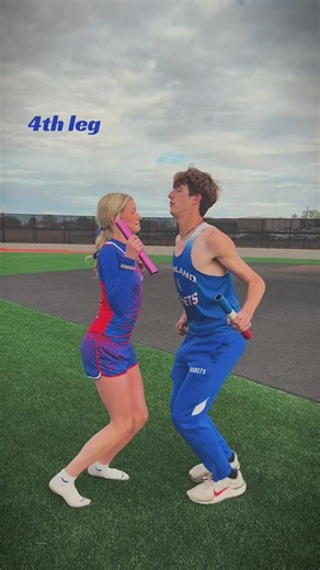 Track Racing: 4x4s Compete