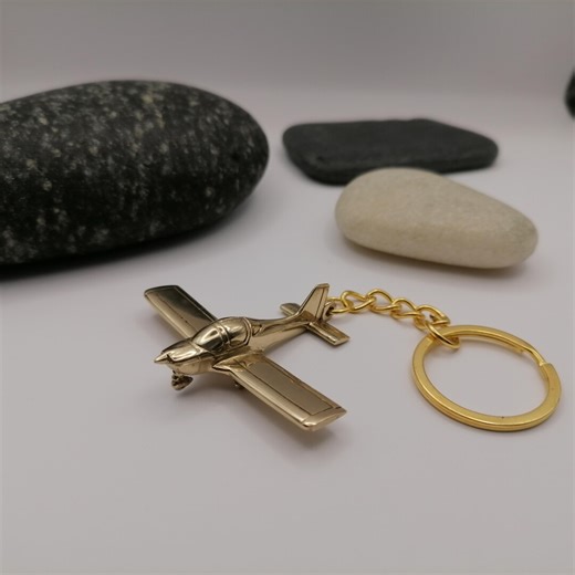 Tecnam P-96 Golf Brass Airplane Keychain, Aviation Pilot Gift - Etsy