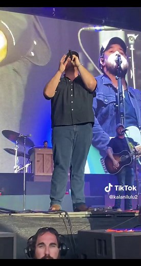 Discover the Meaning Behind the Rare 5 Leaf Clover 🍀