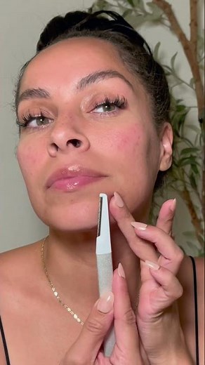 How to Dermaplane at Home: Remove Peach Fuzz & Dead Skin for Radiant Skin