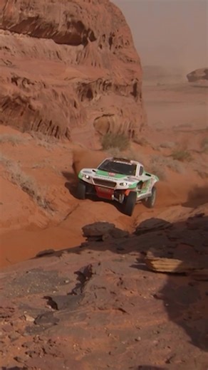 Slow motion. Full impact 🥵 #Dakar2026