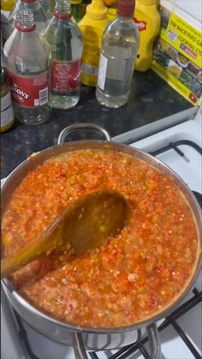 How to make Jamaica best scotch bonnet pepper sauce #jamaica #scotchbonnet #hotsauce #food #chayote