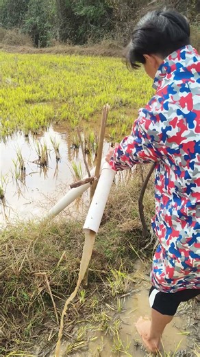 A water pumping device made of PVC pipes #tips #diy