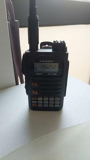 Listening to airband/aviation frequencies with the Yaesu FT-70D