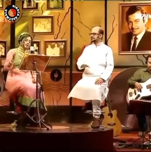 Na Tum Bewafa Ho Na Hum Bewafa - Lata Mangeshkar - Madan Mohan - Rajendra Krishna - Ek Kali Muskayi 1968 Credit: Binaca Geetmala1 Singer: Anwesha #new #love #song #viral #post #music #video All credit goes to rightful owners none of the clip belongs to this page. | Binaca Geetmala1