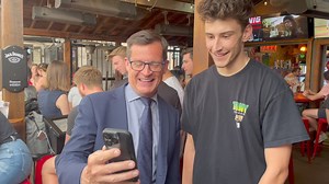 What happens at #Indy500 Fan Fests? Oh, just a casual FaceTime with Tony Kanaan so Doug Boles can introduce a fan to his favorite driver 🥹 #INDYCAR | #IsItMayYet? | Indianapolis Motor Speedway