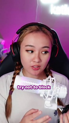 Also ik everyone will ask, the mic is the @HyperX quadcast s in white and I have 2 filters on in obs: a limiter set to -10db and a noise supression filter. I used to have the mic super far away on it’s stand and I never knew why it sounded so bad xD #katliente #twitch #streamtips #twitchclips #twitchtv