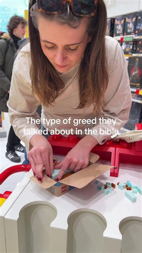 Fun Shopping Unboxing Experience with LEGO