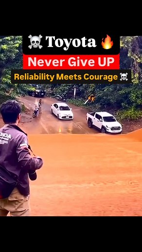 Toyota Never Give Up… Hilux Protect Yaris… दो भाई दोनों तबाही 🔥 Reliability Meets Courage… . . . #toyotahilux #toyotahilux4x4 #hilux #toyotayaris #toyotavios #yaris #vios #toyota #autotubeindia #autotube #autonews #carnews #cars #4x4 #suv | AutoTube India