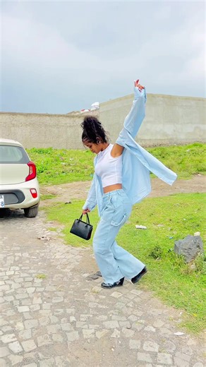 Barbie's Best Friends and Crazy Dancer Moments