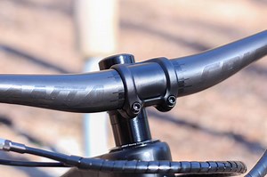 BikeYoke Barkeeper is a lightweight one-piece stem for 35mm bars weighing just 80g