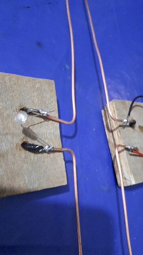 World's Simplest Radio | HackerOm