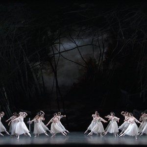 Don't miss the return of Peter Wright’s bewitching Giselle – the quintessential Romantic ballet. | Royal Ballet And Opera