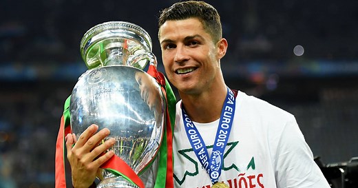40 anos, 40 fotos: as imagens mais marcantes da carreira de Cristiano Ronaldo