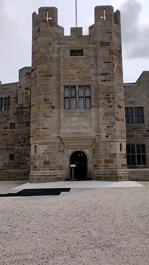 Did you know, Castle Drogo in Devon was the last castle to be built in England? Wondering how it looks? Here is a sneak peek. 👀 You can find out more here www.nationaltrust.org.uk/visit/devon/castle-drogo #NationalTrustSouthWest #DaysOut #Castle #EnglishCastle #History | National Trust South West