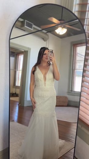 hard to believe but this dress is only $399 朗 . . . . . #offtherack #bridetobe #weddingdress #weddinginspo #budgetbride #brideonabudget | Brick + Mortar Bridal Outlet | Facebook
