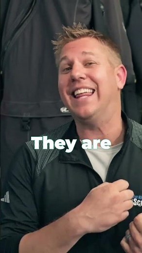 Front Zip vs Back Zip Drysuits: Which Zipper Is Best for Scuba Divers?