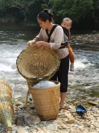 Single Mother Fishing for a Better Life