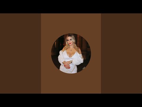 Anna Marisax is live!