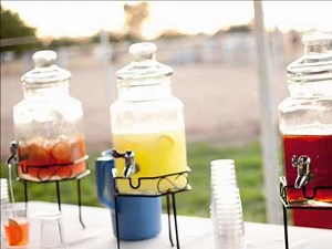 Simple, Unique Backyard Wedding Ideas