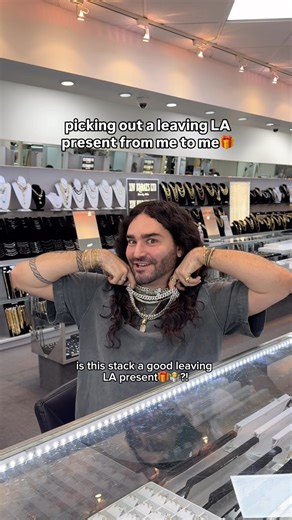 Matt Newman on Instagram: "💎so much to pick from 🤤💎 I’m really good at giving myself presents🤷🎁 this is not at all sponsored but truly I’m obsessed with the store XIV karats in bev hills 💎 ty to my sweet @britbronson for helping me pick some really fun pieces over the last few years!! do u use jewelry to celebrate life occasions ?!"