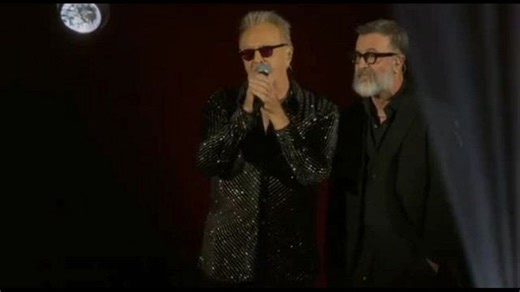 Umberto Tozzi emozionato e commosso, verso l'addio definitivo ai live